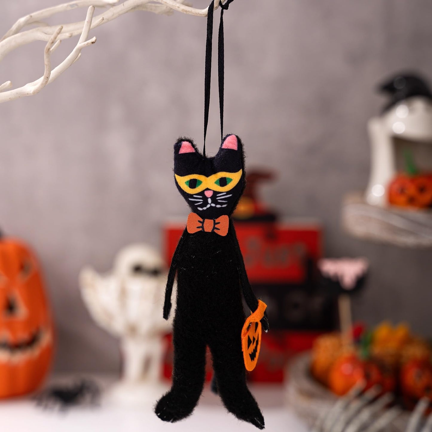 Set of 4 Halloween Tree Ornaments Black Cat Pumpkin Skeleton Ghost Hanging Decorations for Holiday Party Home Christmas Tree Decor