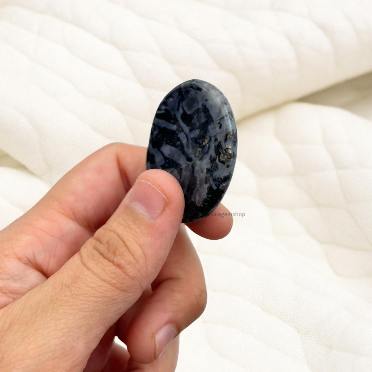 GEMSCITE Indigo Gabbro Thumb Worry Stones Metaphysical Gemstone Crystal Healing Reiki Men Women Gift FENG Shui Positive Energy Love Wellness Palm Stones Wicca Powerful