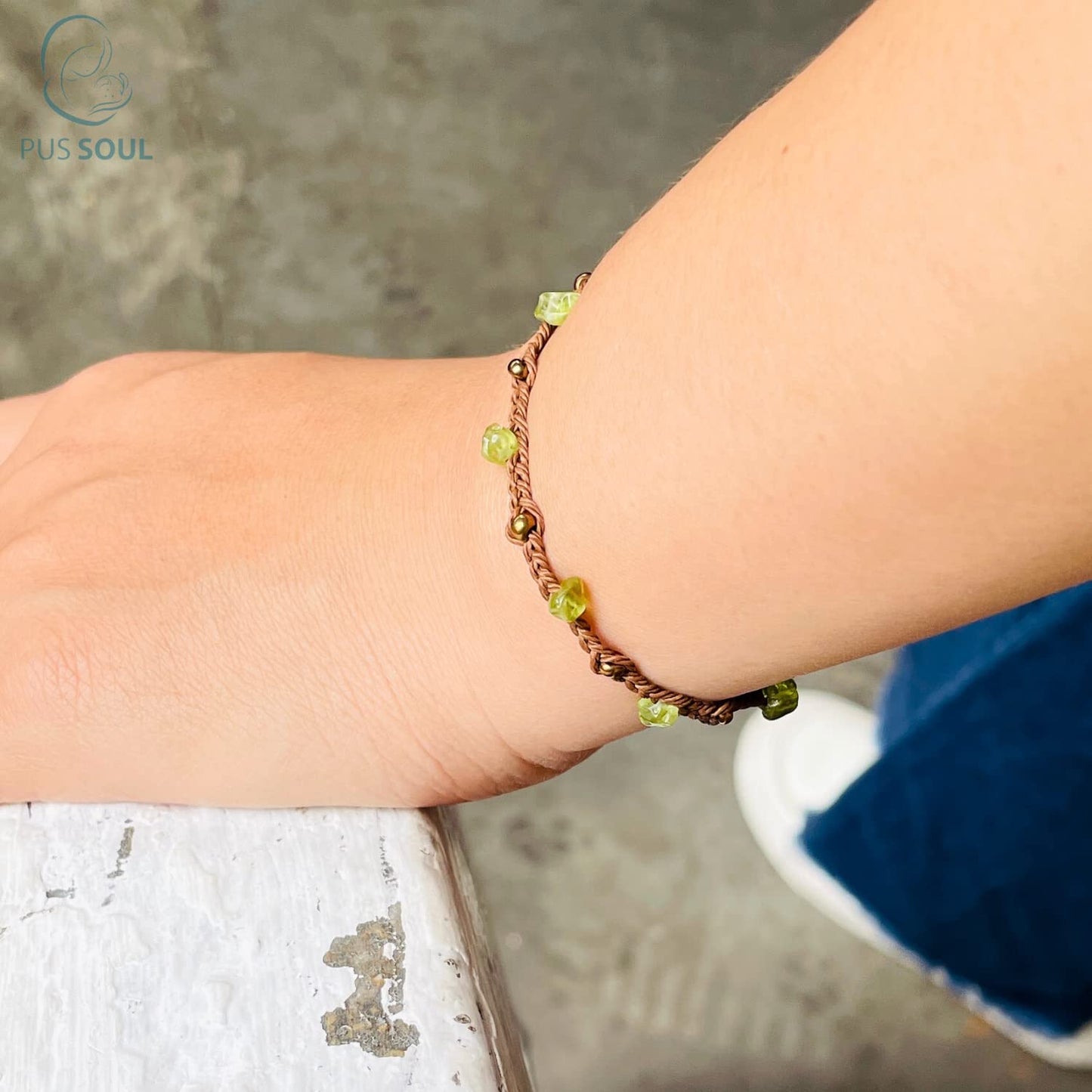 PusSoul Handmade Peridot Small Crystal Bracelet (6.5-7.5'') - Adjustable & Plus Size, Natural Healing Crystal Chips, Waterproof, Chakra Beaded - Unusual Jewelry for Women, Girl & Friendship from