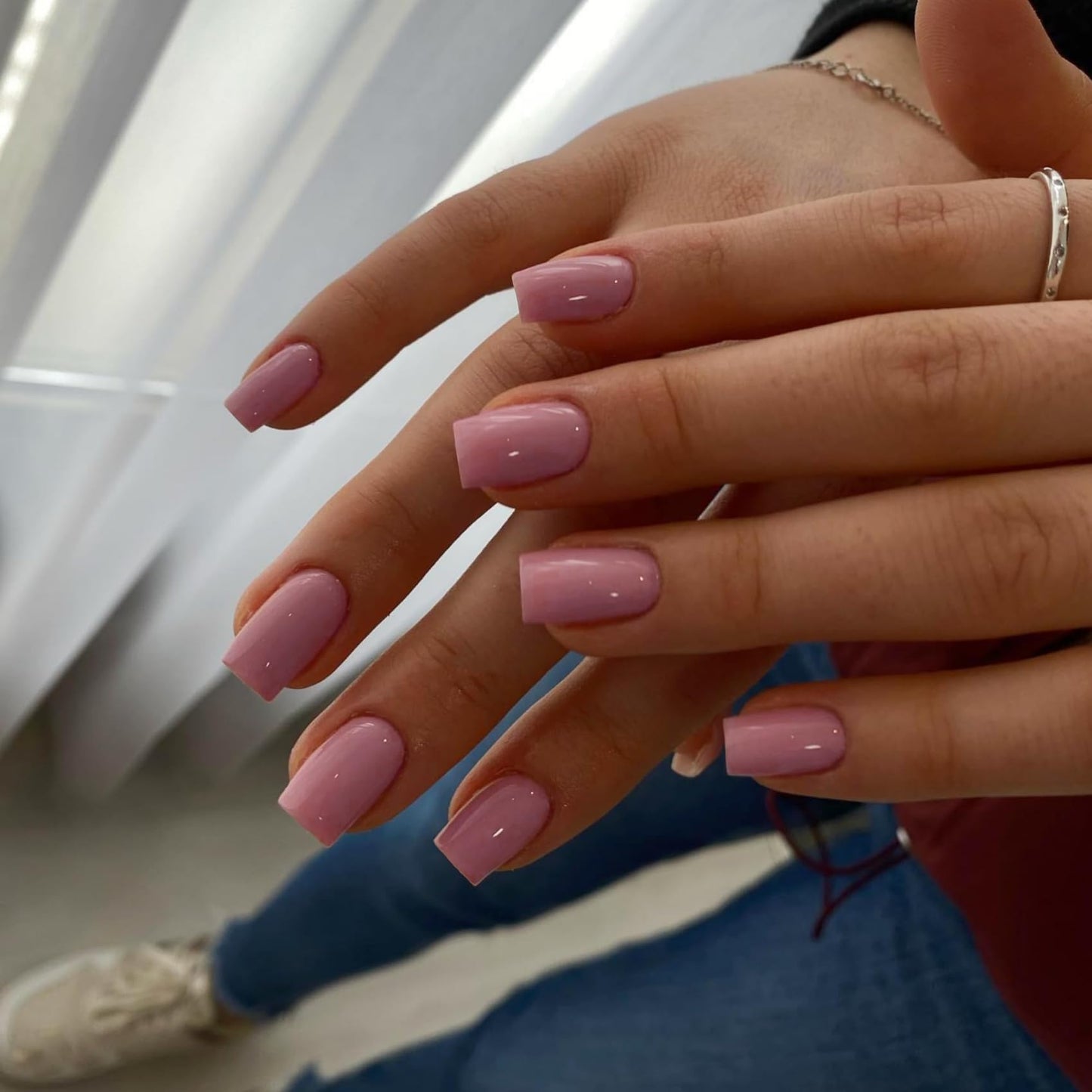 KQueenest Rose Pink Press on Nails Short Medium Square Glue on Nails Set, Solid Color Fake Nails Short Coffin Acrylic Nails Press on Reusable Gel Nails for Women in 24 Pcs