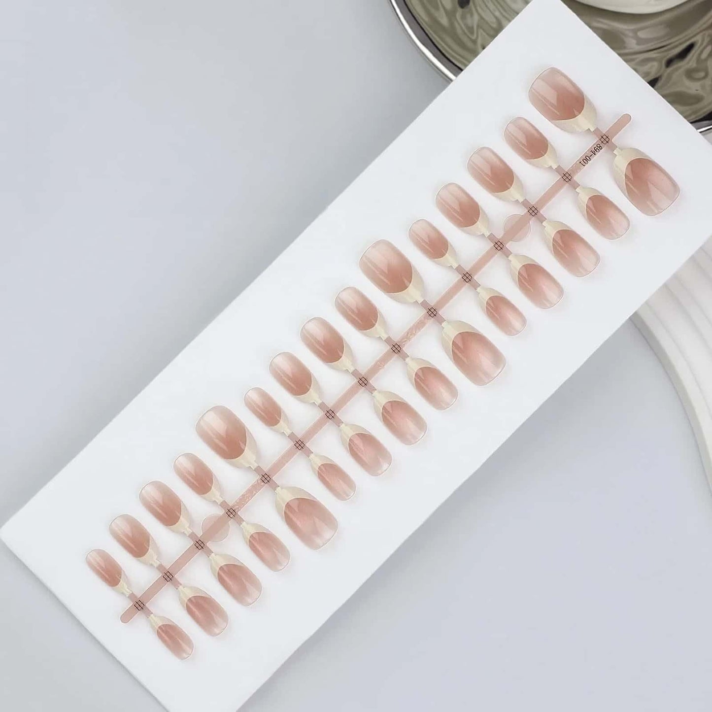 Medium Almond Press On Nails French Nude Pink Cat Eye Fake Nails Finger Tip with White Designs Glossy Full Cover Glue on Nails Reusable Artificial Stick on Nails for Women 30 Pcs