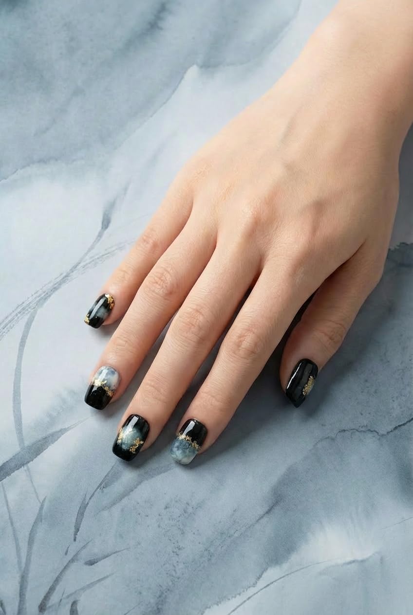 Golden Twilight - Handmade Short Coffin Press on Nails Black White Ombre Fake Nails with Graffiti Design 10Pcs Size L Complete Kit Press Ons - Eli Miré