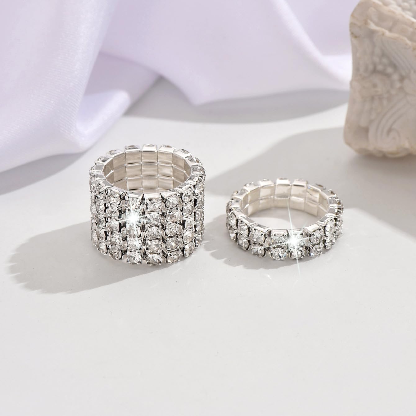 2PCS Rhinestone Stretch Ring for Women Sparkling Gold Silver Black Crystal Knuckle Ring Set Fashion Crystal Stackable Finger Rings Set Elegant Bridal Wedding Stretchy Statement Rings Jewelry (Silver)