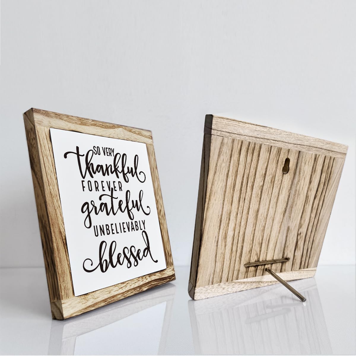 Thankful Grateful Blessed Sign, Inspirational Wood Sign, Wooden Plaques Signs Table Decor, Rustic Desk Decorate, Christian Home Decorate, Appreciation Gift, Mom Gift, Farmhouse Signs