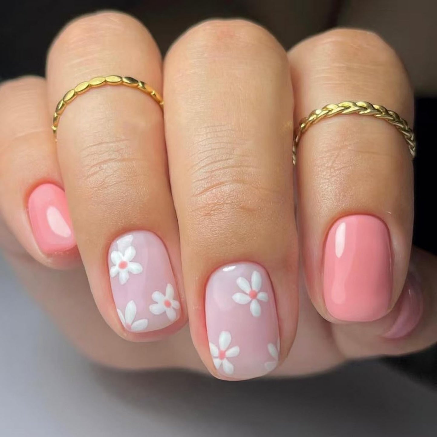 24 Pcs White Flower Press on Nails Short Square Fake Nails Spring Cherry Blossom False Nails Glossy Pink Full Cover Floral Acrylic Nails Stick on Nails for Women Nails Manicure Decoration