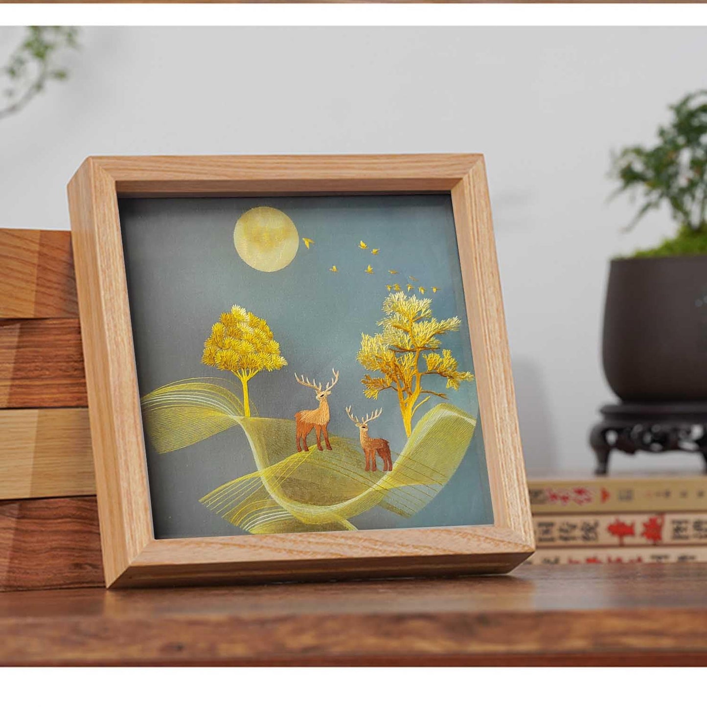 ozlvii Double-Sided Auspicious Deer Embroidery Art - Handcrafted Silk Embroidery with Display Stand, Symbol of Prosperity Home Decor, Oriental Blessing Gift for Good Fortune