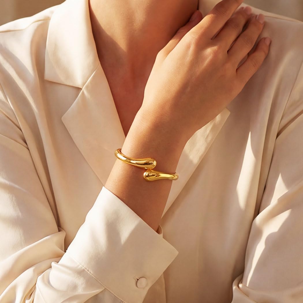 GORTIN Chunky Gold Bangle Bracelets for Women Gold Cuffs Bracelets Set Trendy Open Stackable Bracelet Jewelry (Gold, One Size)