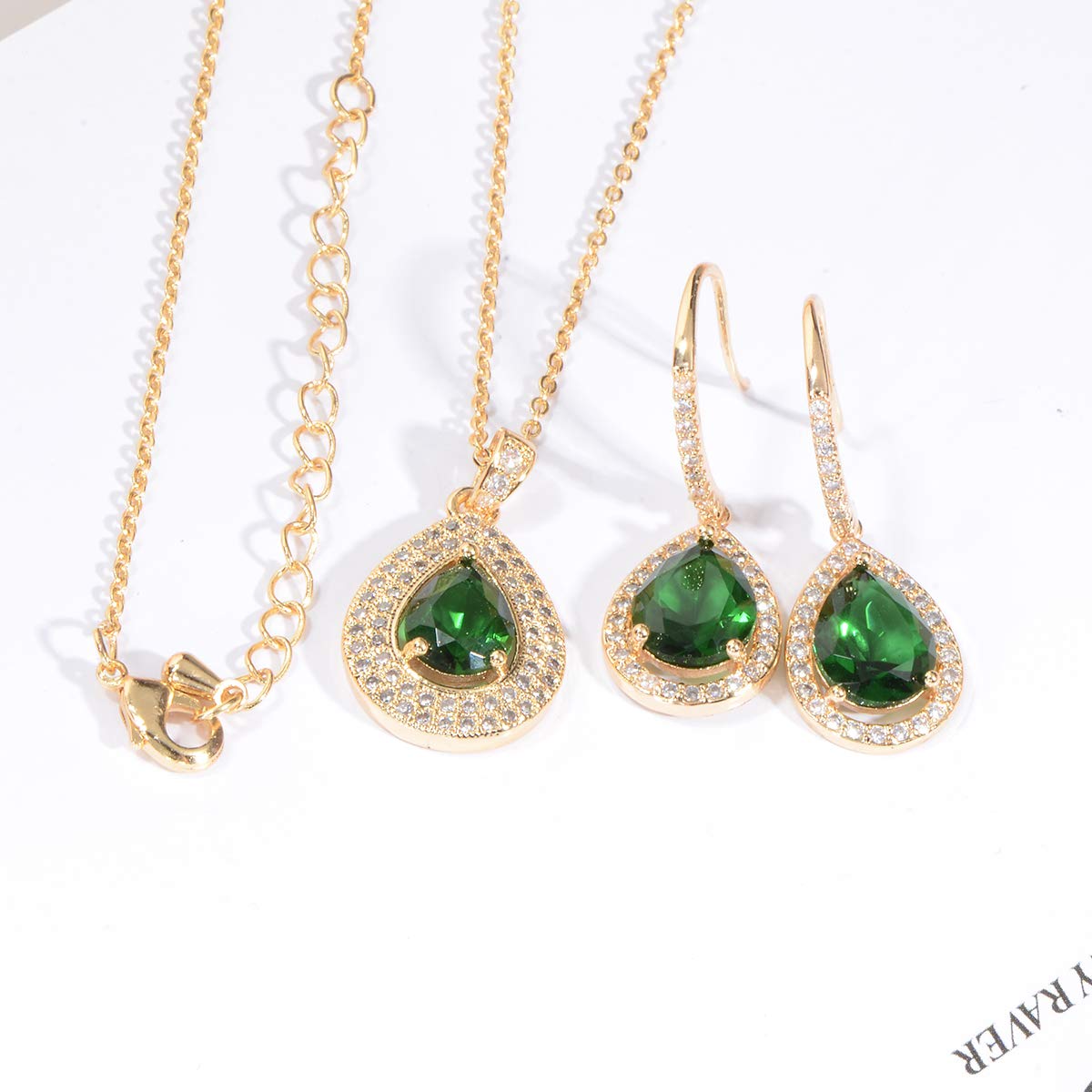 pear shape jewelry set emerald green