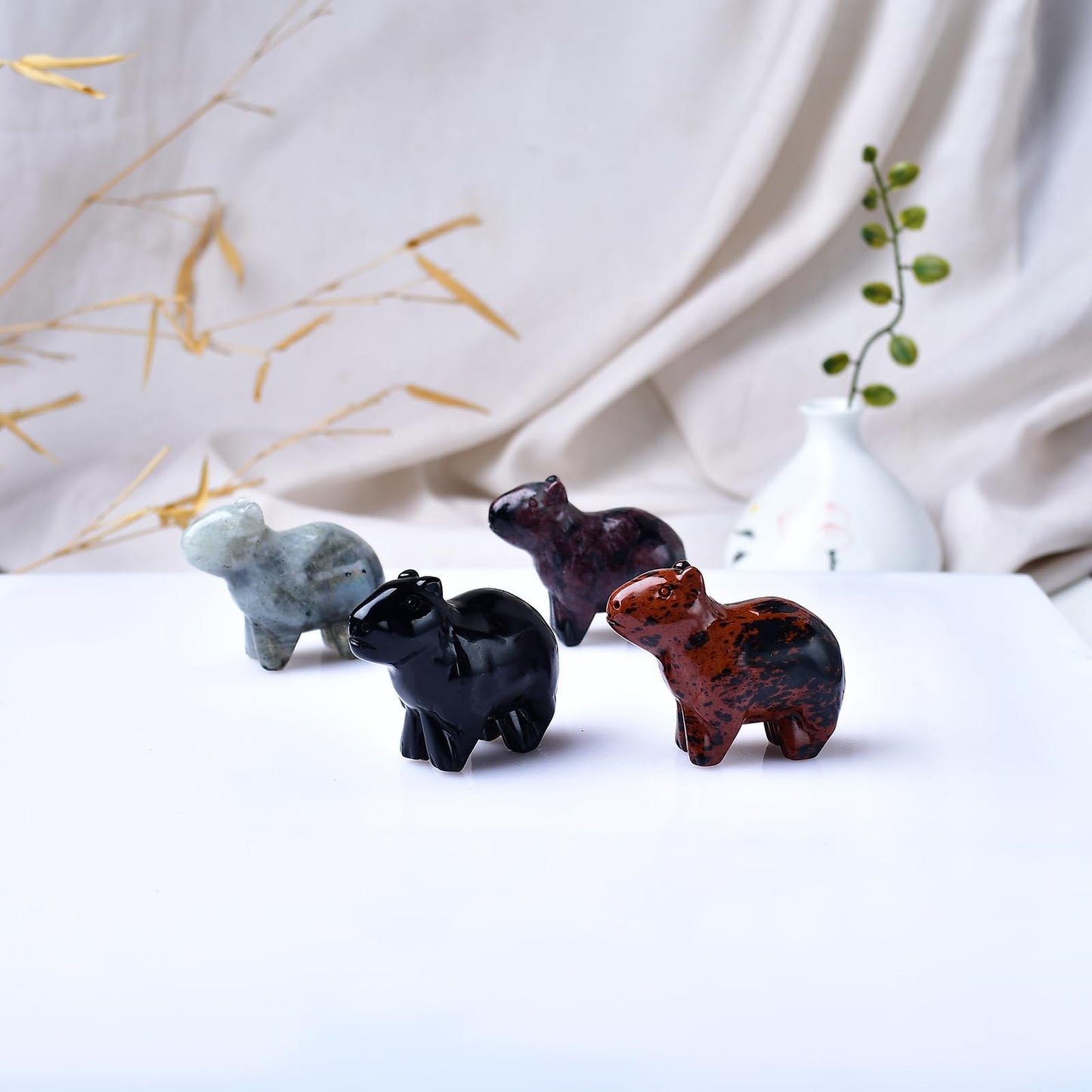 WUYOUSHI Natural Garnet Capybara Statue 2" Healing Crystal Handmade Sculpture Lucky Guardian Pocket Statues Reiki Meditation Relieve Anxiety Office Home Decoration Gift