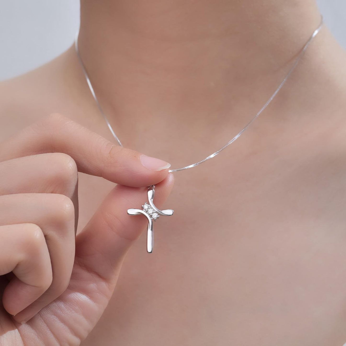 EVERU 925 Sterling Silver Cross Necklaces for Women April Birthstone Necklace with Cubic Zirconia,Cross Pendant Hypoallergenic Jewelry Ideal Gift