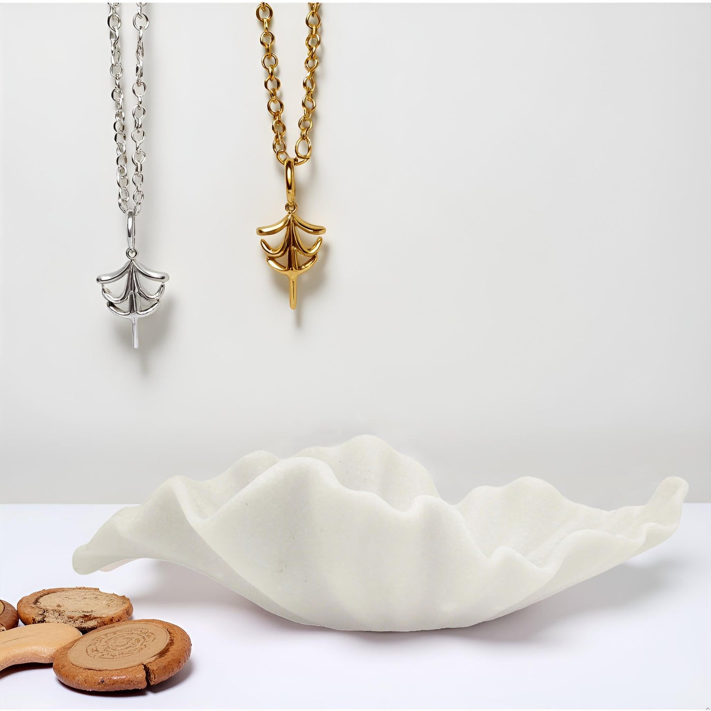 CSjihua Off White Large Decorative Bowl - 16” Fruit/Key/Purse Bowl for Home Decor - Coffee Table & Entryway Table Decor - Scalloped Ruffle Bowls - Unique Centerpiece Bowls(Big)