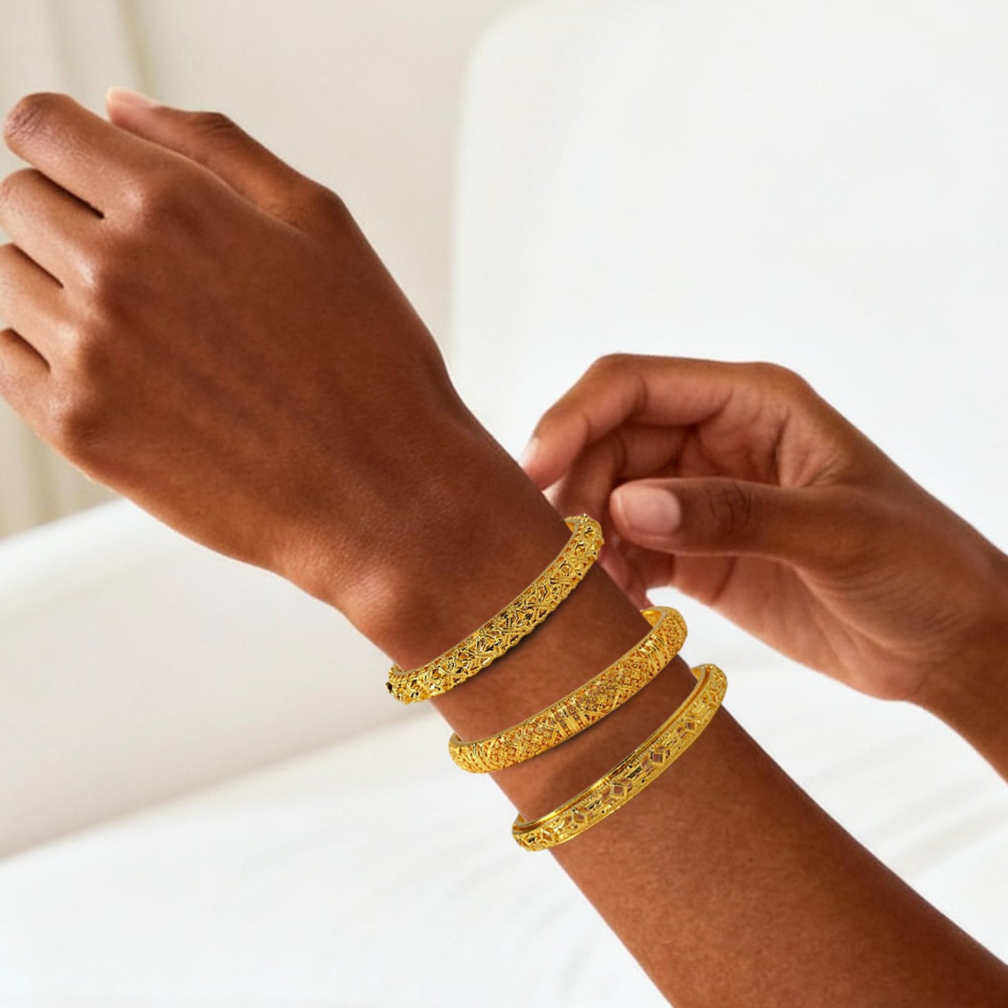 FIVESWEET 18K Gold Plated Women's Bangle Bracelet Set - Stackable Bulk Bracelets with Hollow Diamond, 3D Starburst and Glittering Lattice Designs, Minimalist Stylish Elegant, Tarnish & Oxidation Resistant, Gift for Her Girlfriend Wife Mom Sister Lover on