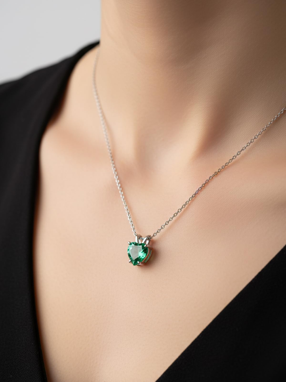 CYW 1 Carat Green Emerald Small Heart Necklace for Women 925 Sterling Silver Solitaire Pendant Necklace
