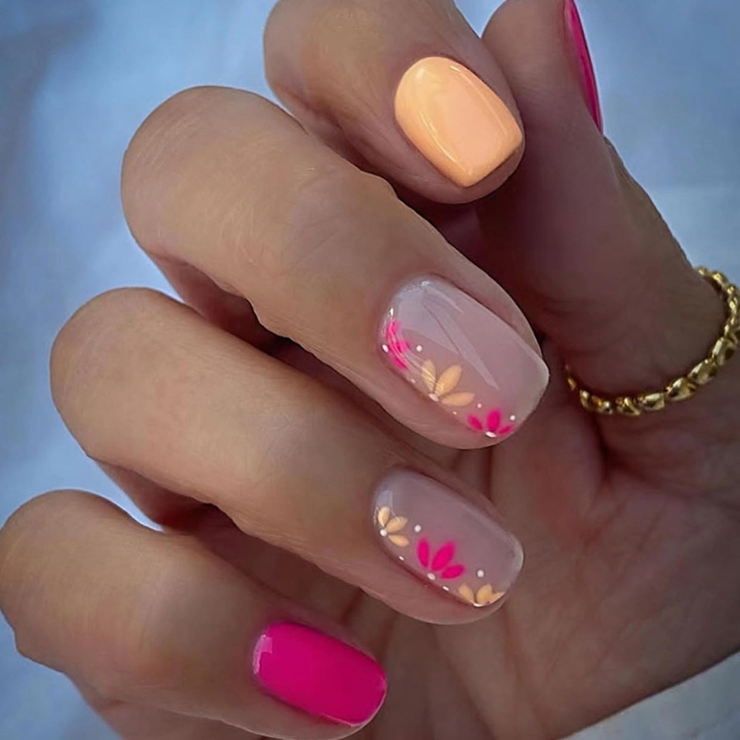 Fall Press on Nails Short Square Fake Nails with Flower Designs Pink Nails Press ons Cute Acrylic Nails for Women 24Pcs