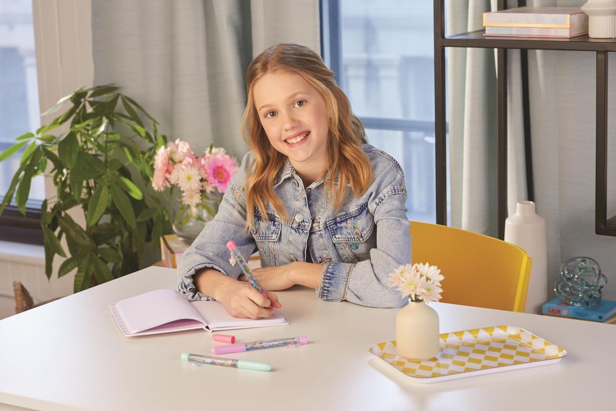 Make It Real DIY Floaty Pens Kit - Create 3 Sparkly, Customizable Pens with Glitter & Charms - Fun Craft for Tweens, Girls & Kids Ages 8+ -Mess-Free Creative Activity Great Gift for Artistic Kids