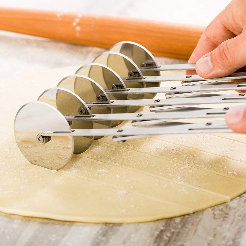 Restaurantware Met Lux 9.5 x 2.25 Inch 6 Wheel Pastry Cutter 1 Expandable Accordion Cutter - Corrosion-Resistant Dishwasher-Safe Stainless Steel Multi-Blade Pizza Cutter For Cutting Pasta Dough