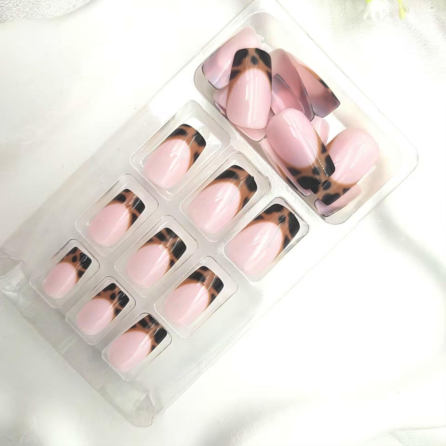 24Pcs French Tip Press on Nails Medium Square Fake Nails with Brown Black Leopard Print Designs Glossy Nails Press ons Nude Full Cover Glue on Nails Fall Acrylic Artificial Stick on Nails for Women