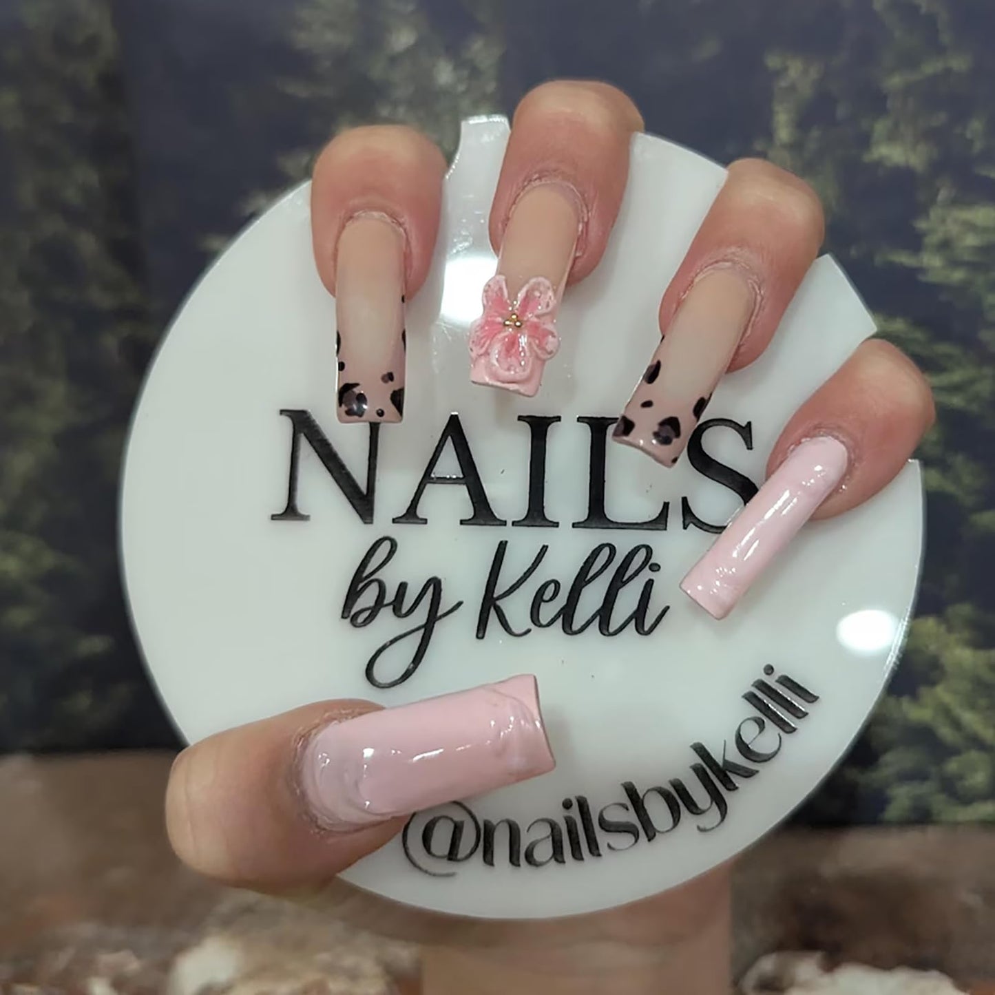 Personalized Nailfie Acrylic Round, Nail Tech Photo Prop, Nail Technician Custom Sign, Hand Sign, Disc Social Media, Business Logo (Round)