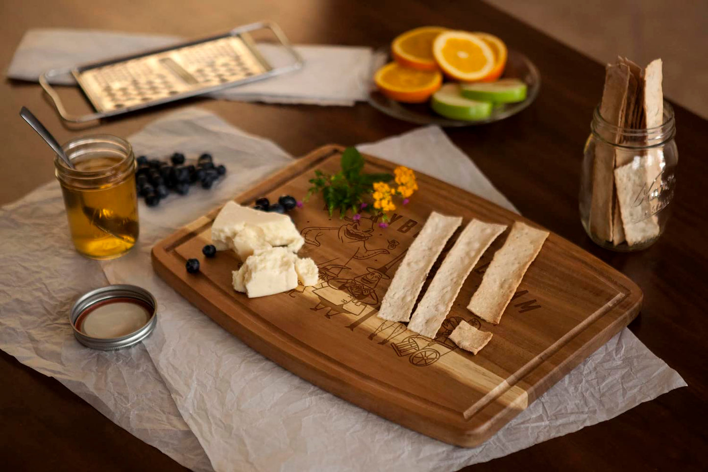 PICNIC TIME Disney Nightmare Before Christmas Ovale Acacia Cutting Board, Serving Board, Charcuterie Board, (Acacia Wood)