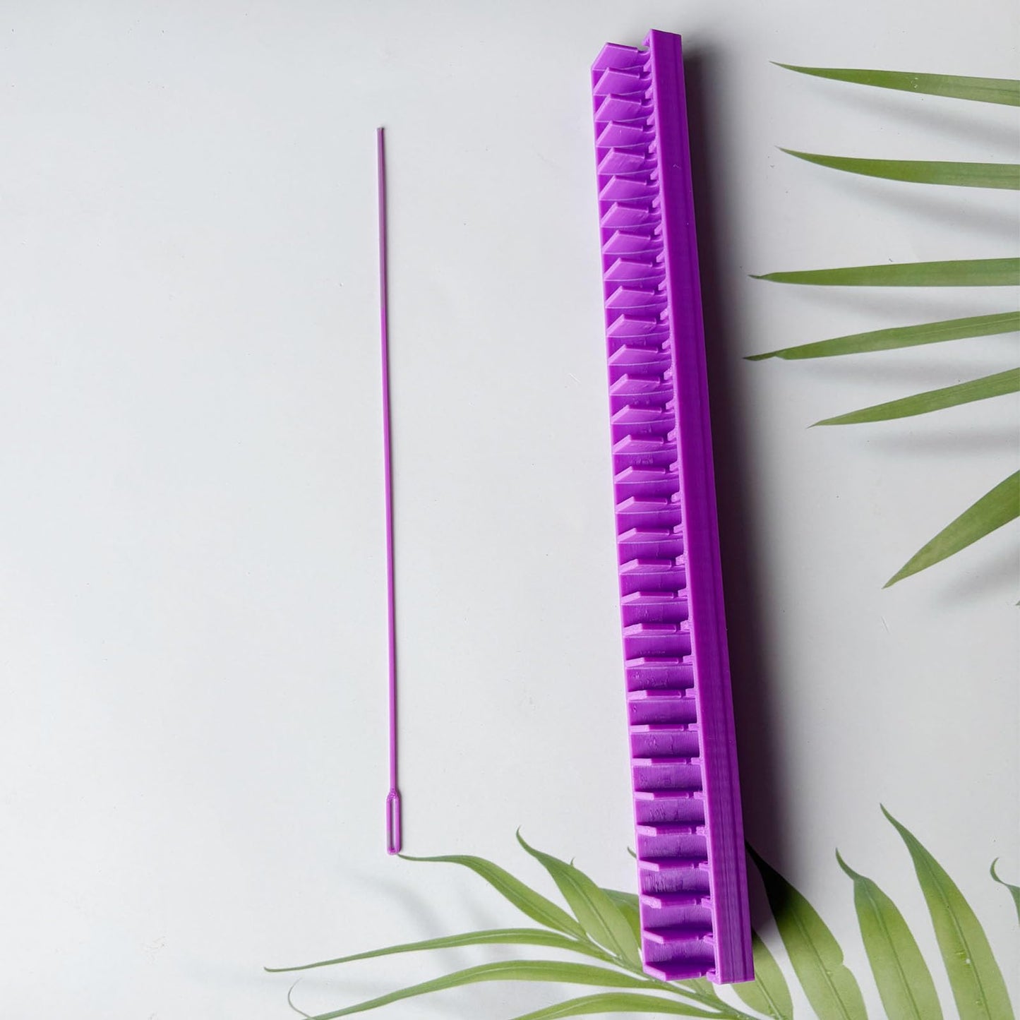 JILINWEI Kandi Braclet Helper Tray,Purple Bead Holder Making Tool with Bead Needles,30 Slots