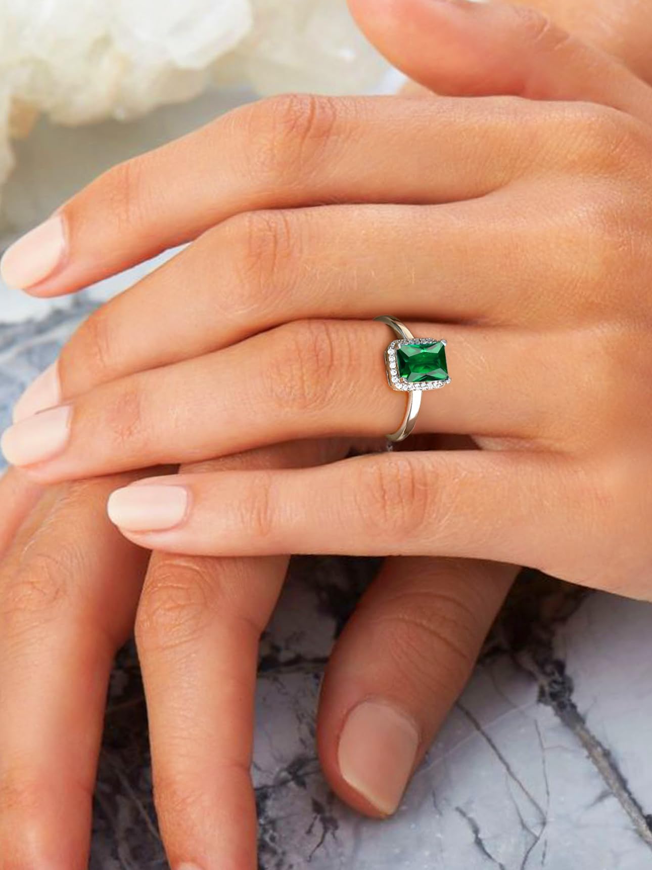 Bestyle Square May Emerald Birthstone Rings Embellished with White Cubic Zirconia Minimalist Sterling Silver Open Band Gemstone Rings for Birthday/Christmas/Party/Anniversary/Wedding