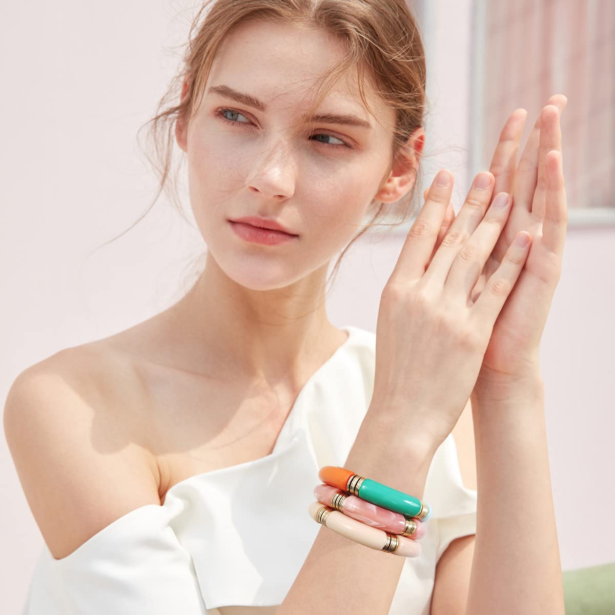 GOOJIDS Simple Beaded Gold Plated Bangles Bracelet Chunky Bamboo Tube Curved Stacking Clear Acrylic Colorful Beads Stretchable Gold Plated Bracelets Set For Women