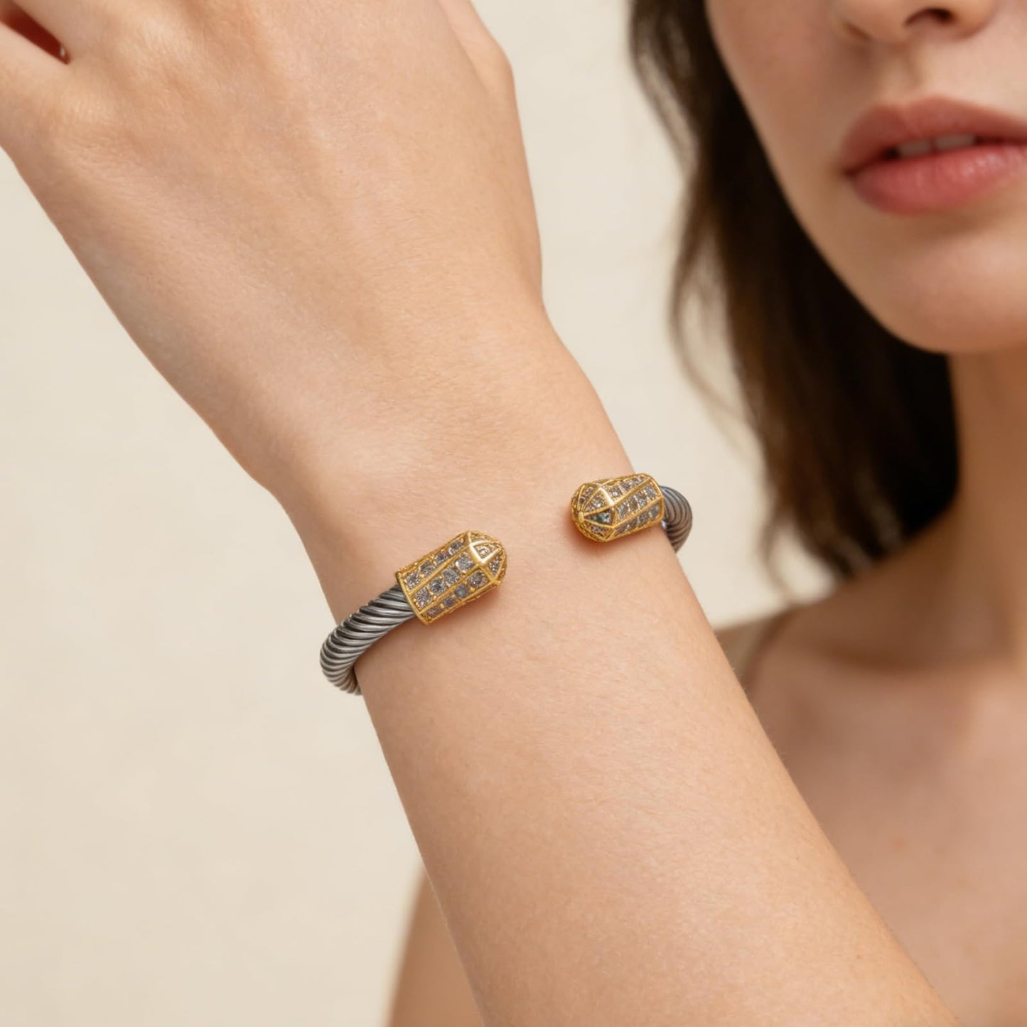 Exquisite Vintage Twisted Cable Cuff Bangle, Stainless Steel Bangle Bracelets for Women, Adjustable Bracelet with Cubic Zirconia