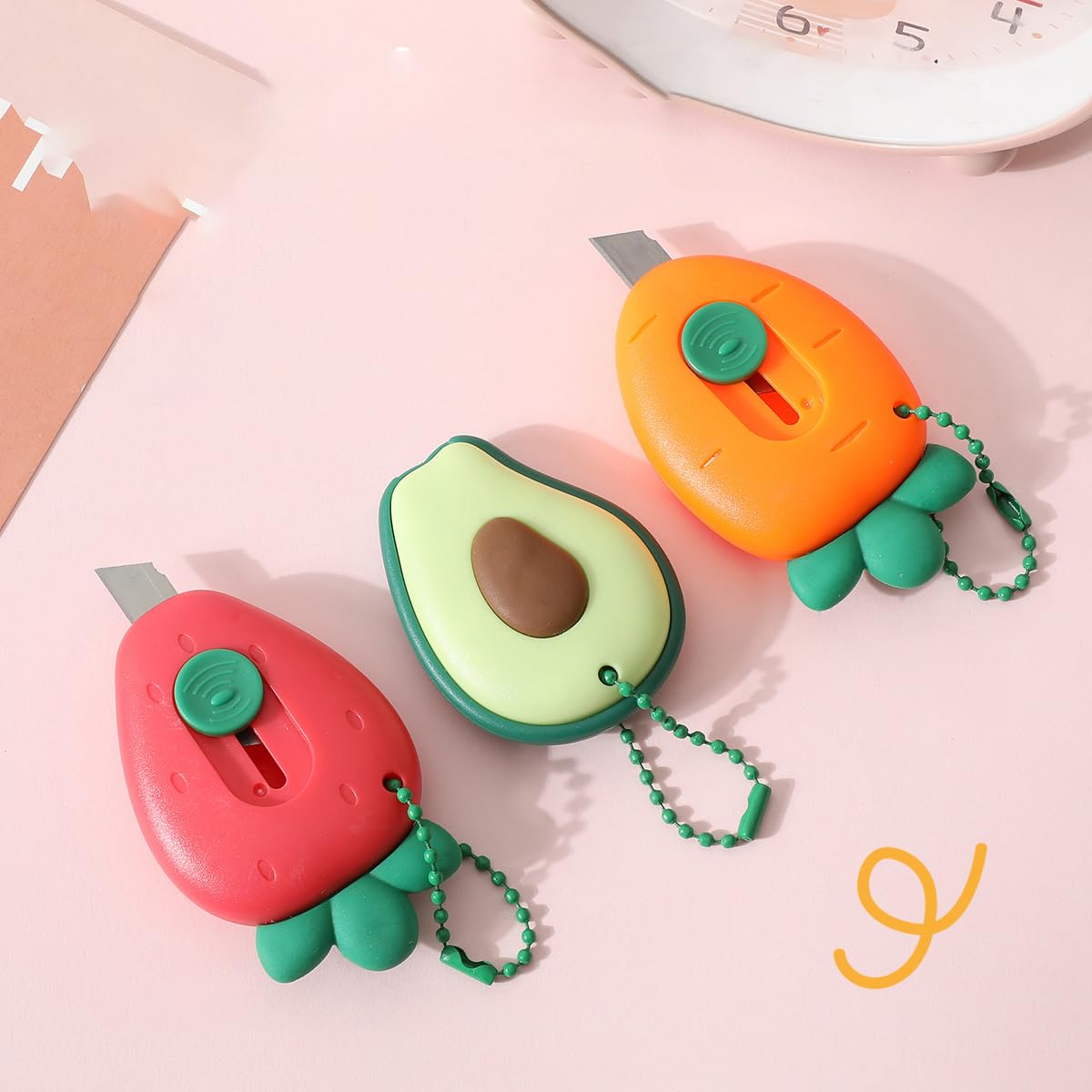 12 Pcs Mini Box Cutter Retractable Utility Knife Cartoon Strawberry Carrot Shape Pocket Size Art Craft Cutter for Mail Envelope Cardboard