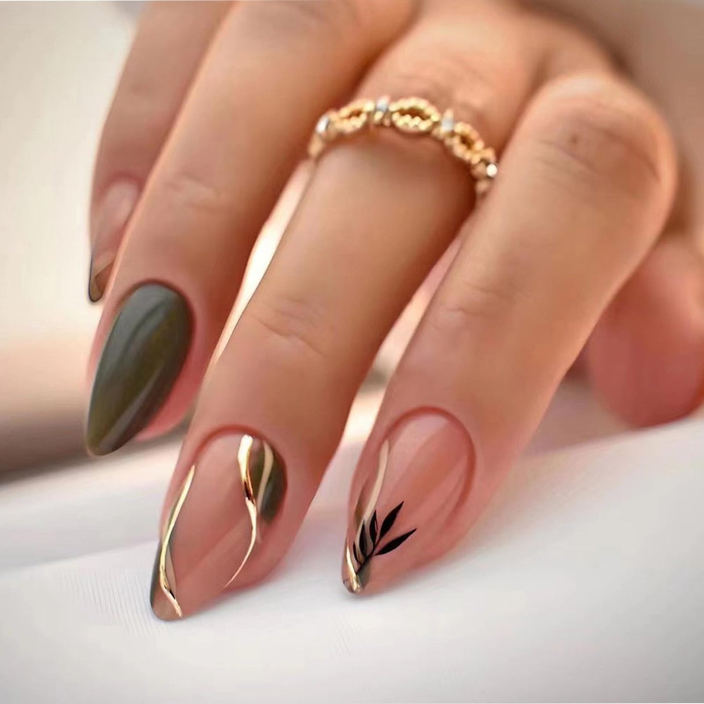 FJSMTOPl Green Press on Nails Almond Fake Nails Press ons with Designs Leaf Medium False Nails Glue on Nails Glossy Full Cover Acrylic Artificial Stick on Nail for Women Manicure 24Pcs