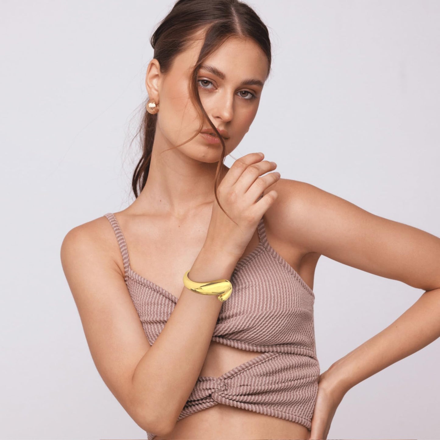 ENSKEFEN Chunky Gold Teardrop Cuff Bracelets for Women Thick Waterdrop Open Cuff Bangle Bracelet Wide Hinged Bypass Bracelets Statement Gold Arm Cuffs Bracelet