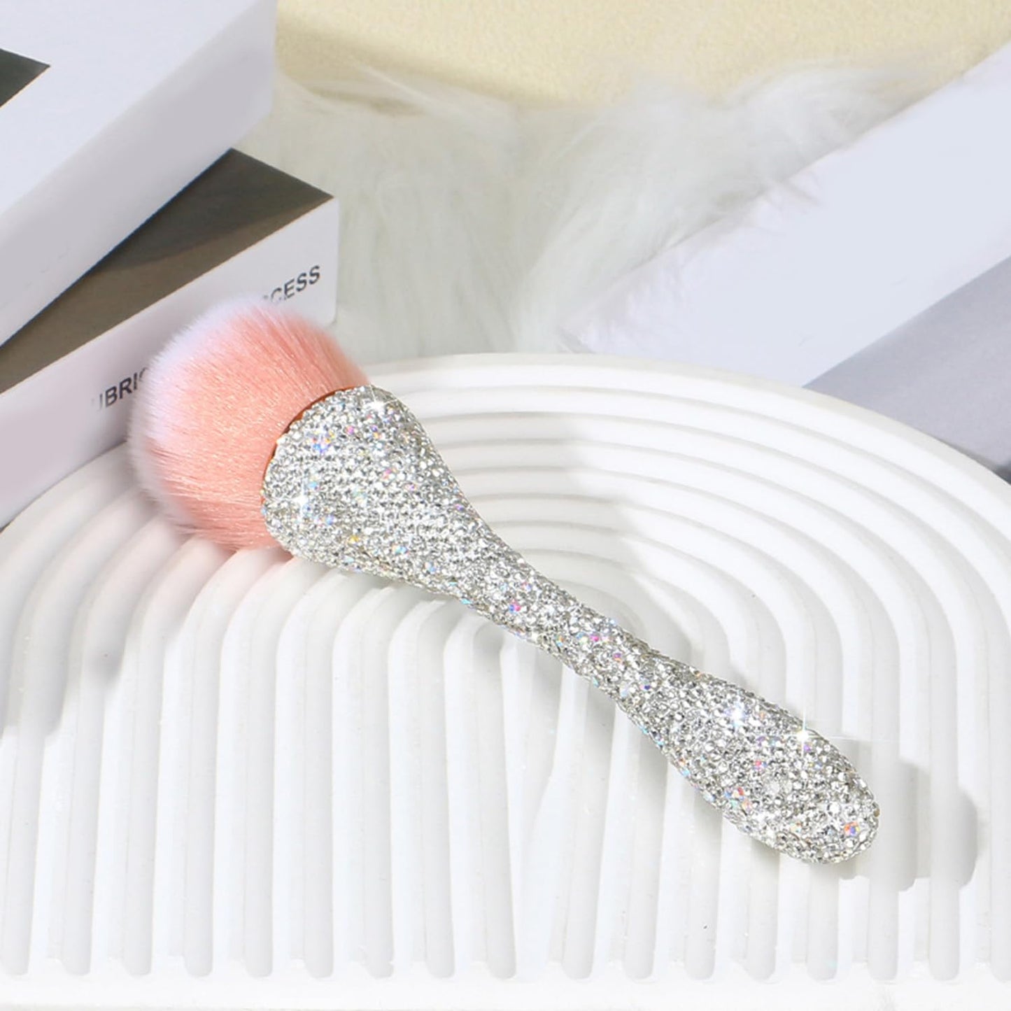 JERCLITY 1 Piece Powder Makeup Brushes Blush Brush Super Large Face Makeup Brushes Kabuki Brushes for Powder Cosmetic Nail Dust Brush Makeup Tool(White Diamond)
