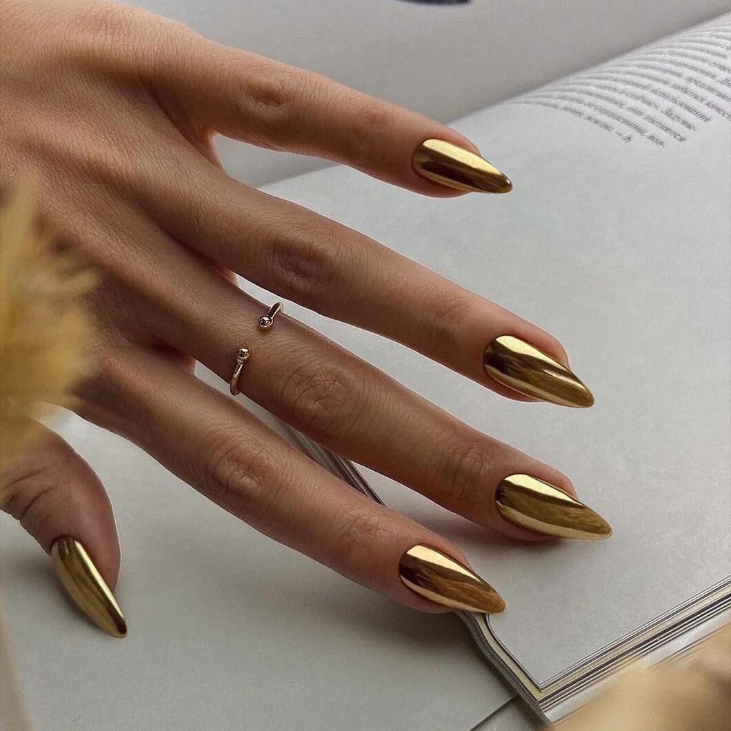 KQueenest Gold Chrome Press on Nails Medium Almond&Chrome Goid Press on Toes Short Square For Beach Party Daily Decoration in 48 PCS
