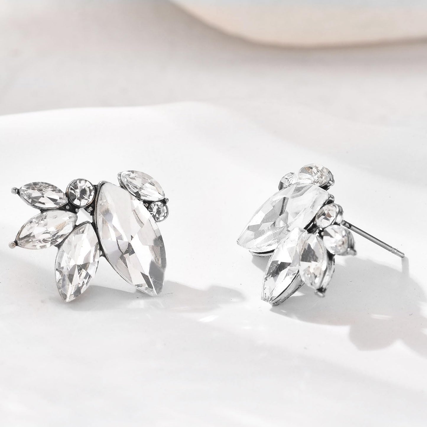 Clear Rhinestone Earrings Cute Small Crystal Earring Stud for Women Wedding Prom Party Cluster Earrings