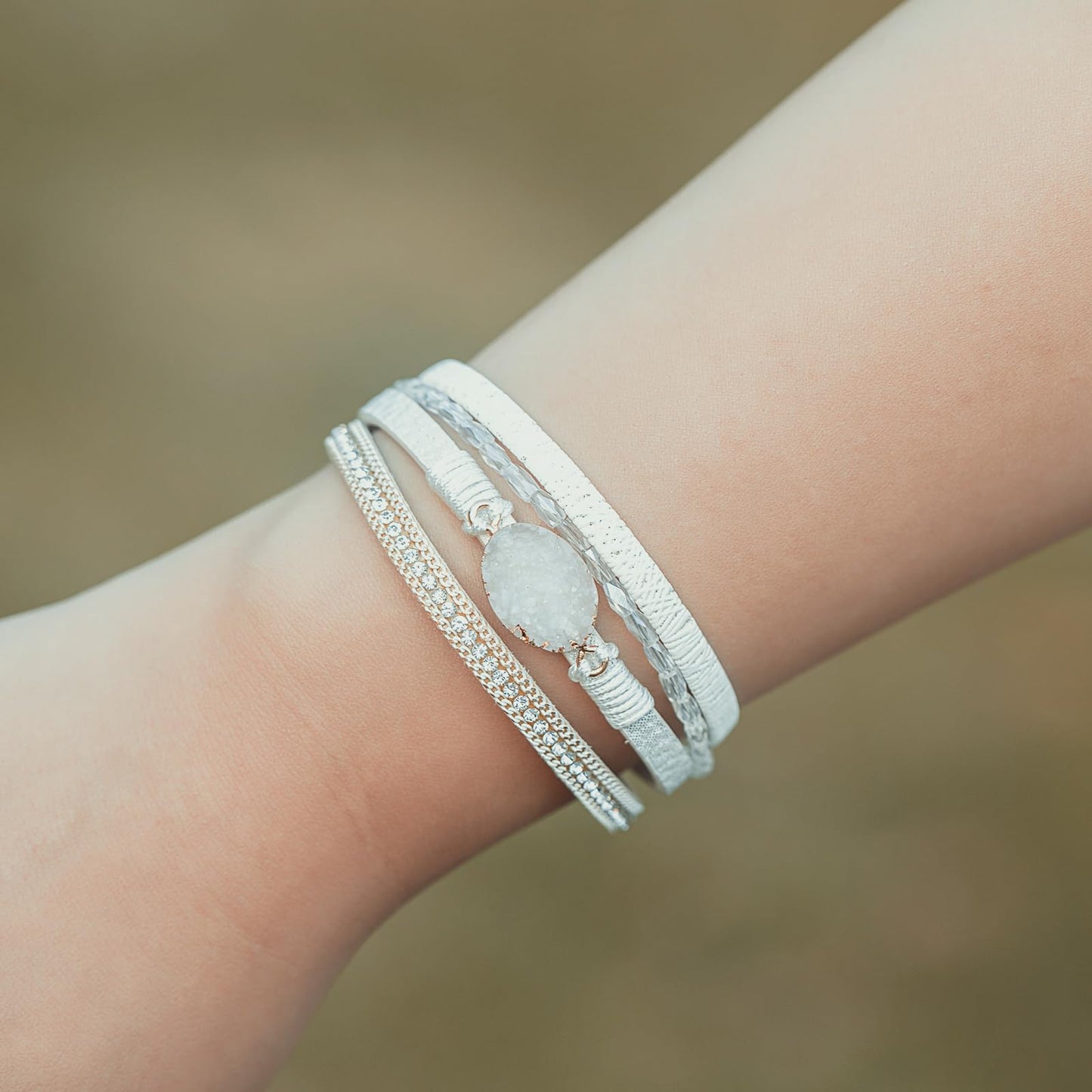 FANCY SHINY Boho Leather Wrap Bracelet Stackable Chunky Crystal Cuff Bracelets with Magnetic Clasp Cowboy Cowgirl Western Summer Beach Outfits Jewelry Gifts for Women (7.7", White)