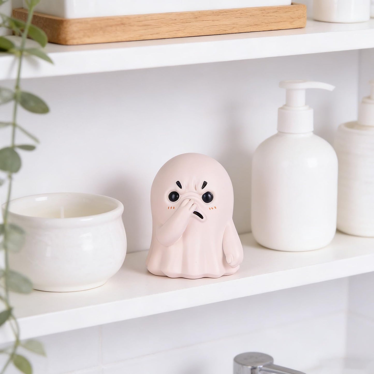 oliruim Holding Nose Ghost Cute Statue, Quirky Bathroom Shelf Decor, Funny Toilet Decor Knick Knack, Unique Creative Gift