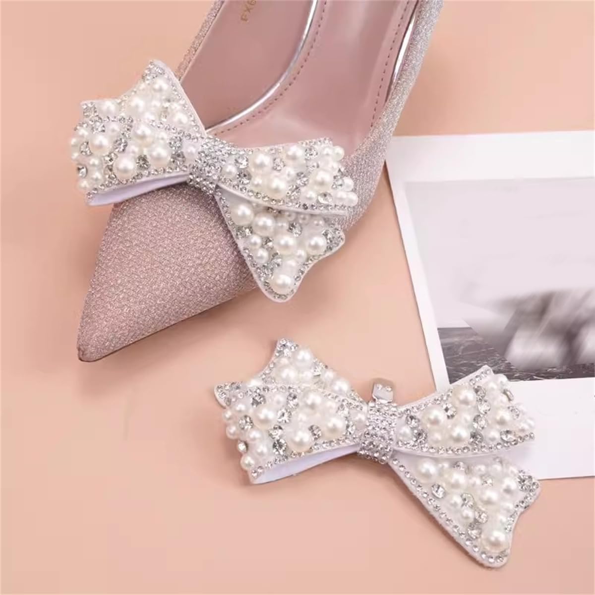 2 Pcs Pearl Bow Shoe Clips DIY Rhinestone Shoe Clips Bridal Wedding Shoe Accessories Detachable Shoe Buckle Heels Decor Beige White