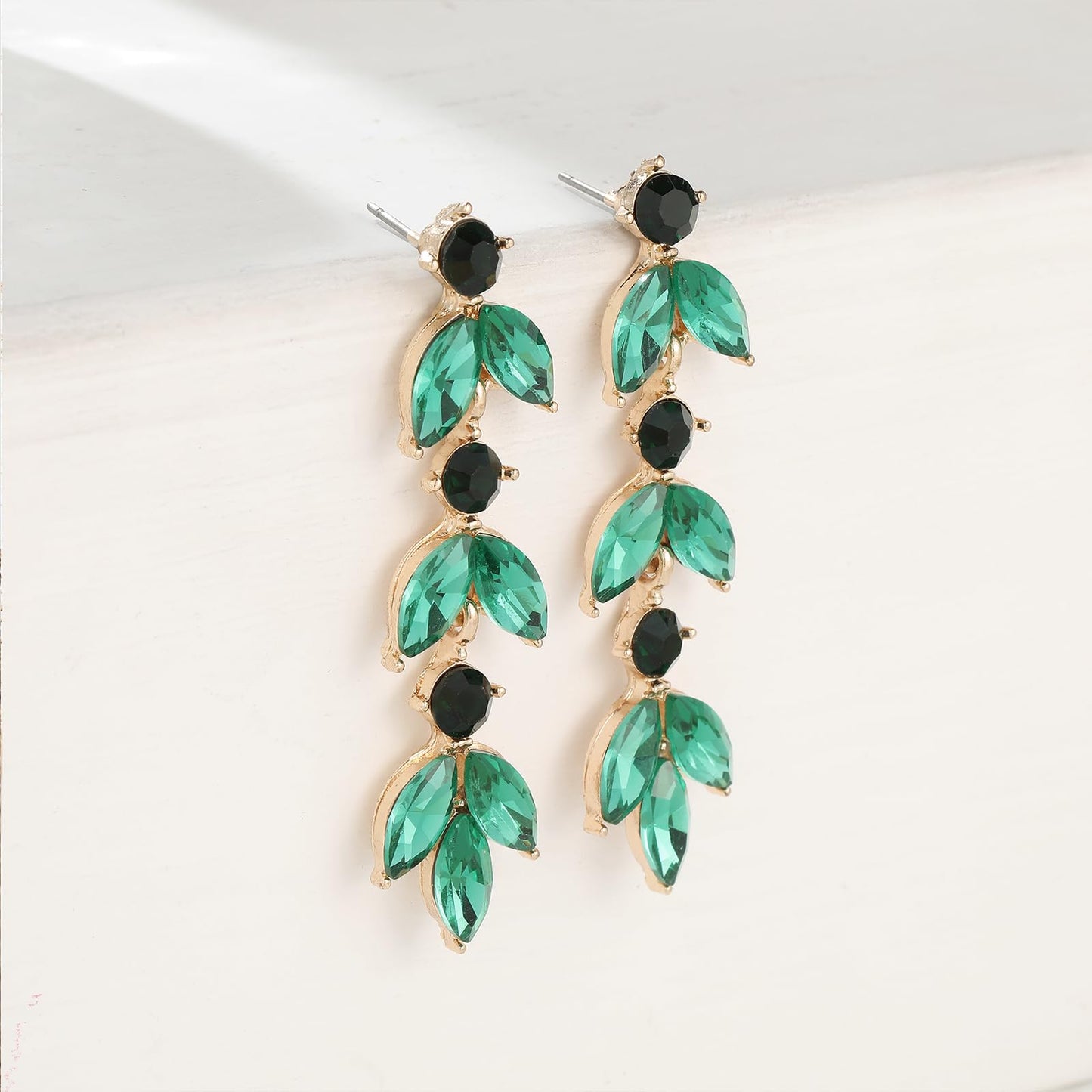 GAOKOXI Green Wedding Rhinestone Dangle Earrings Elegant Bridal Crystal Drop Earrings for Women Bridesmaids Guest Party Prom