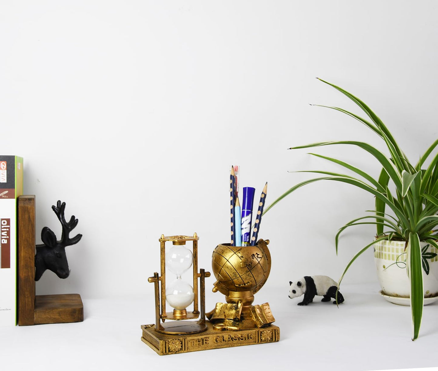 Globe-Themed Pencil Holder with Hourglass, Resin Desktop Organizer for Office & Study, Pen Holder with Sand Timer, Classic Globe Addition Scissors Storage, Artistic Gift for Travel Lovers