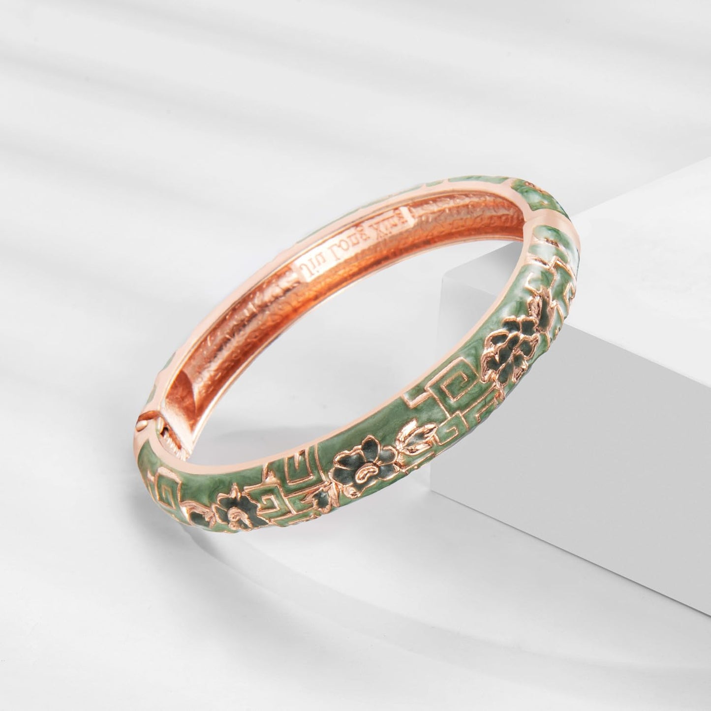 UJOY Vintage Cloisonne Bracelets Flower Enameled Jewelry Plated Cuff Bangle for Women Gift Box 55A35-55A114 Green
