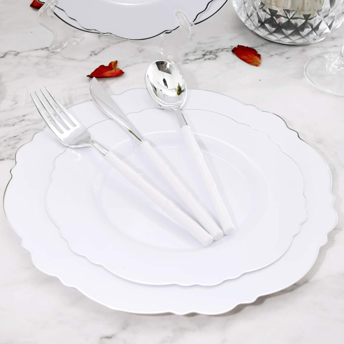 WDF 100pcs Silver Plastic Plates - High-end Baroque Design - Heavy Duty White &Silver Plates for Christmas Upscale Parties &Wedding