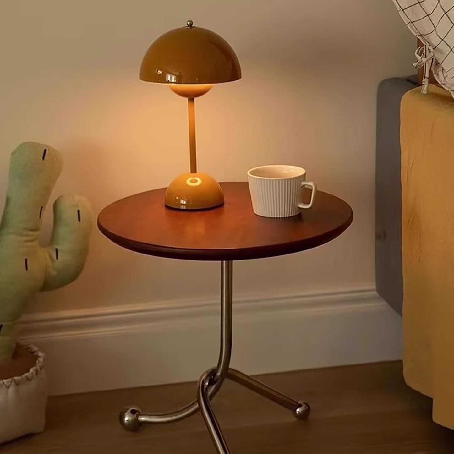 FUNEWBO Sturdy Small Round Side Table with Stylish Stand,Small End Table,Modern Nightstand for Living Room,Bedroom Plant Stand Indoor Outdoor(H:15.7in, Brown)