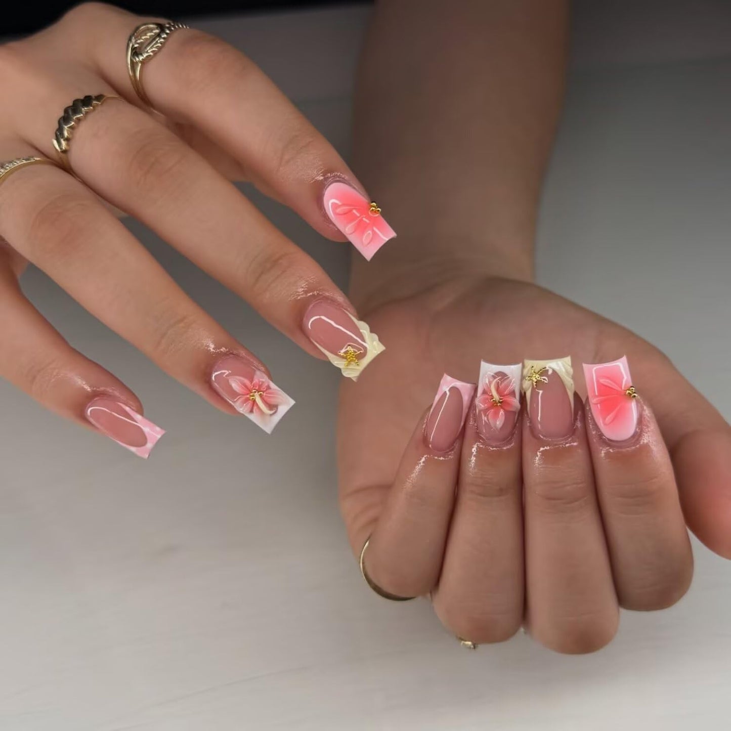 Spring Press On Nails MAGLFELL Handmade 10Pcs Short Fake Nails, 3D Carving Floral and Gold Plated Decoration Design, Reusable Acrylic Fingernail Salon Artificial Nails Kit (Size M)