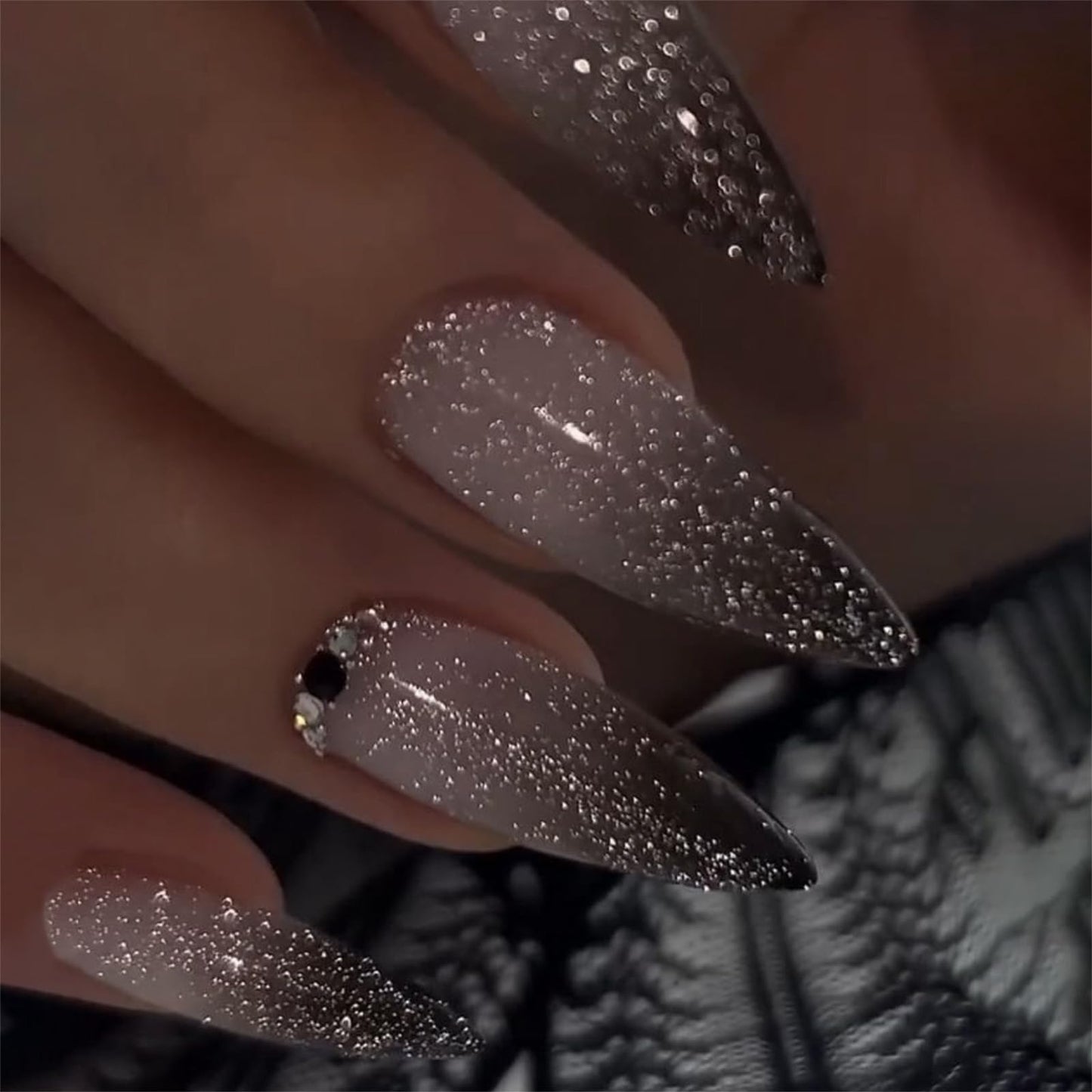 SINHOT Stiletto Press on Nails Long Fake Nails Glossy Glue on Nails Black Gradient Acrylic Nail Almond Artificial Nail Bling Glitter False Nail with Design 24 pcs
