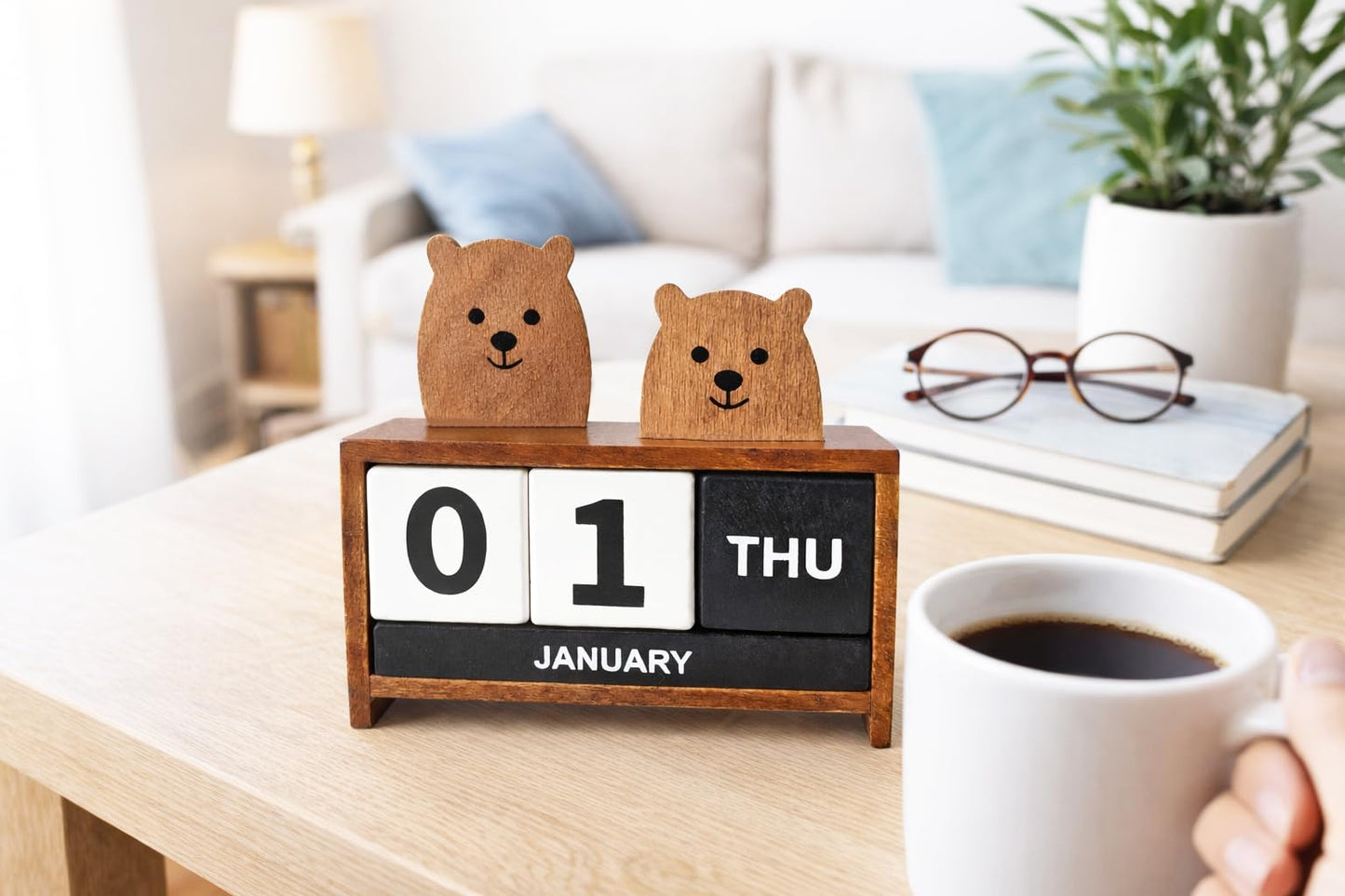 Wooden Perpetual Block Calendar for Desk, Wood Month Date Display Blocks for Teachers, Students, Classroom, Rustic Farmhouse Office Decor, Desk Accessories （Two Cute Bears)