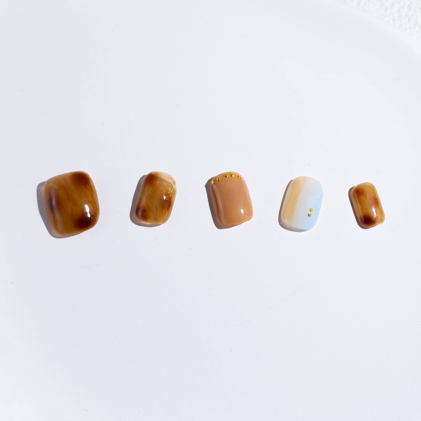 Light Rain Short Square Press on Nails - Amber, 3D Handmade Brown Reusable Gel UV Finished False nails, Hand-Painted Fake Nails with Design by Professional Manicurist, Short Square, Large Size