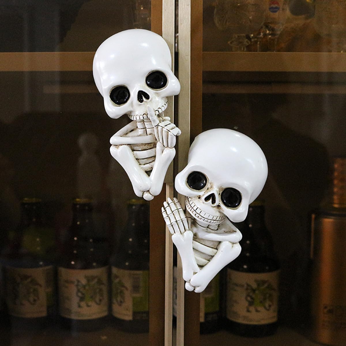 JARPSIRY Set of 2 Funny Keep Quiet Skeleton Statue Window Peeker Door Corner Decor, Horror Resin Skull Figurines Gothic Wall Sculpture Spooky Home Halloween Decorations