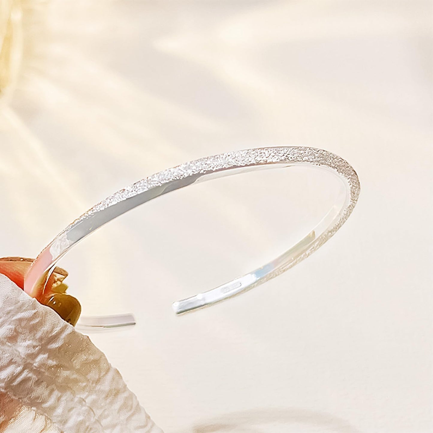 925 Silver Mobius Bangle Bracelets For Women Shiny Frosted Bracelets Adjustable Open Cuff Bangle For Women Exquisite Wrap Bangle Bracelets Jewelry Gifts for Birthday & Christmas