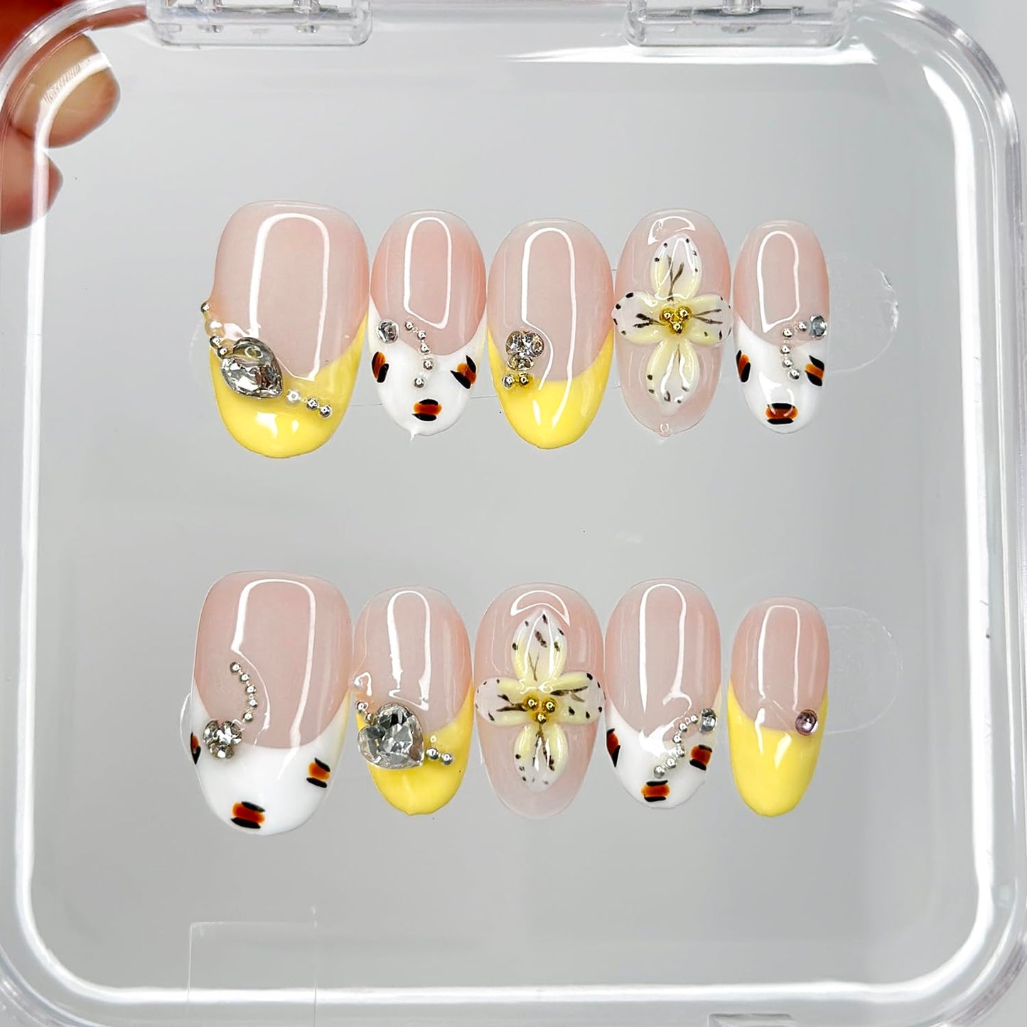 Luxury Press on Nails Medium Almond Handmade 3D Unique Reusable ABS Material Fake Nails French Tip False Nails with Designs Rhinestones Floral Art Petal Glossy Glue on Nails Thick Acrylic Nails(M)