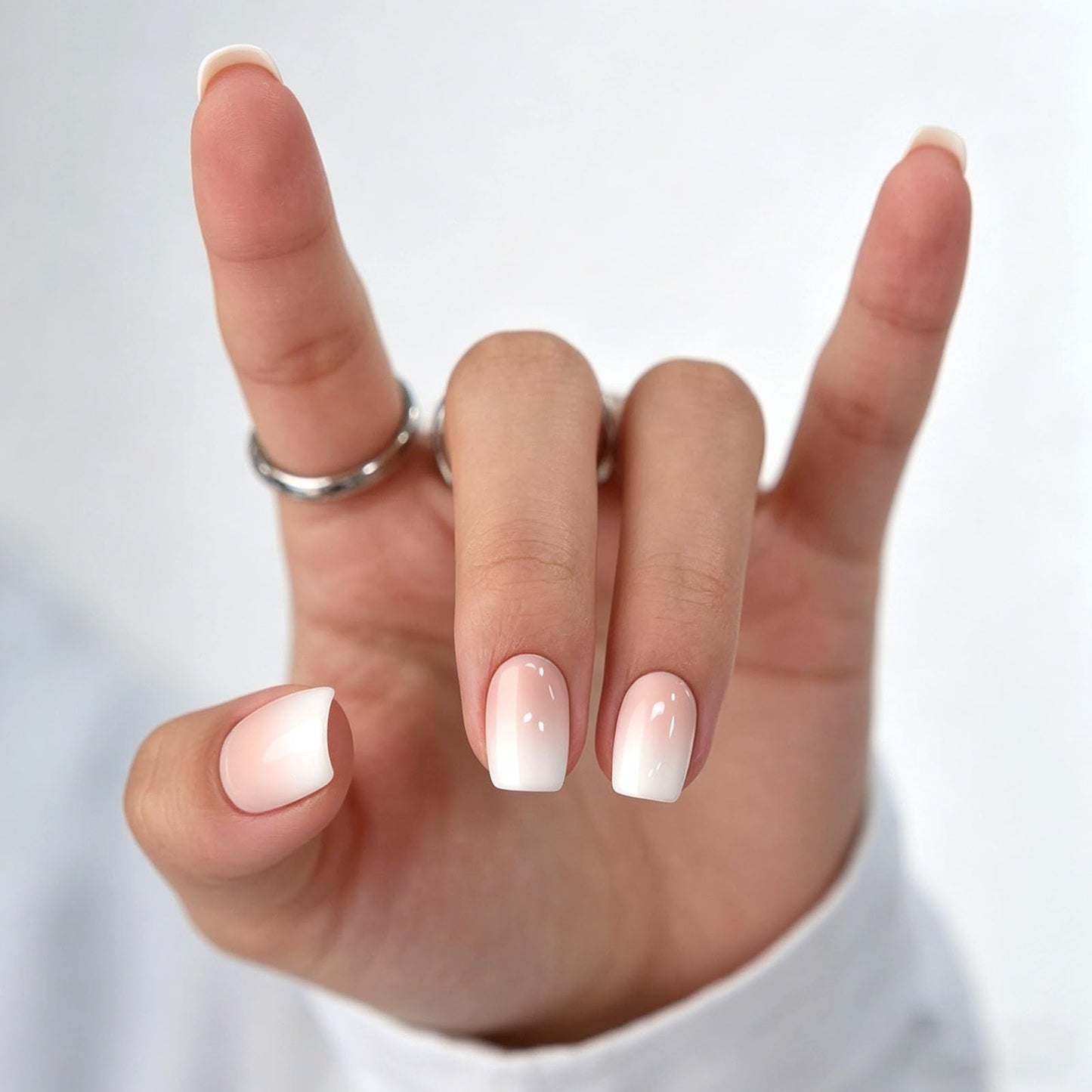 Square Short Press on Nails for Women 24Pcs White Ombre Glue on Nail Artificial Acrylic Manicure Set with Gradation Designs Nude Glossy False Nail Kit, Gift for Nails Lovers
