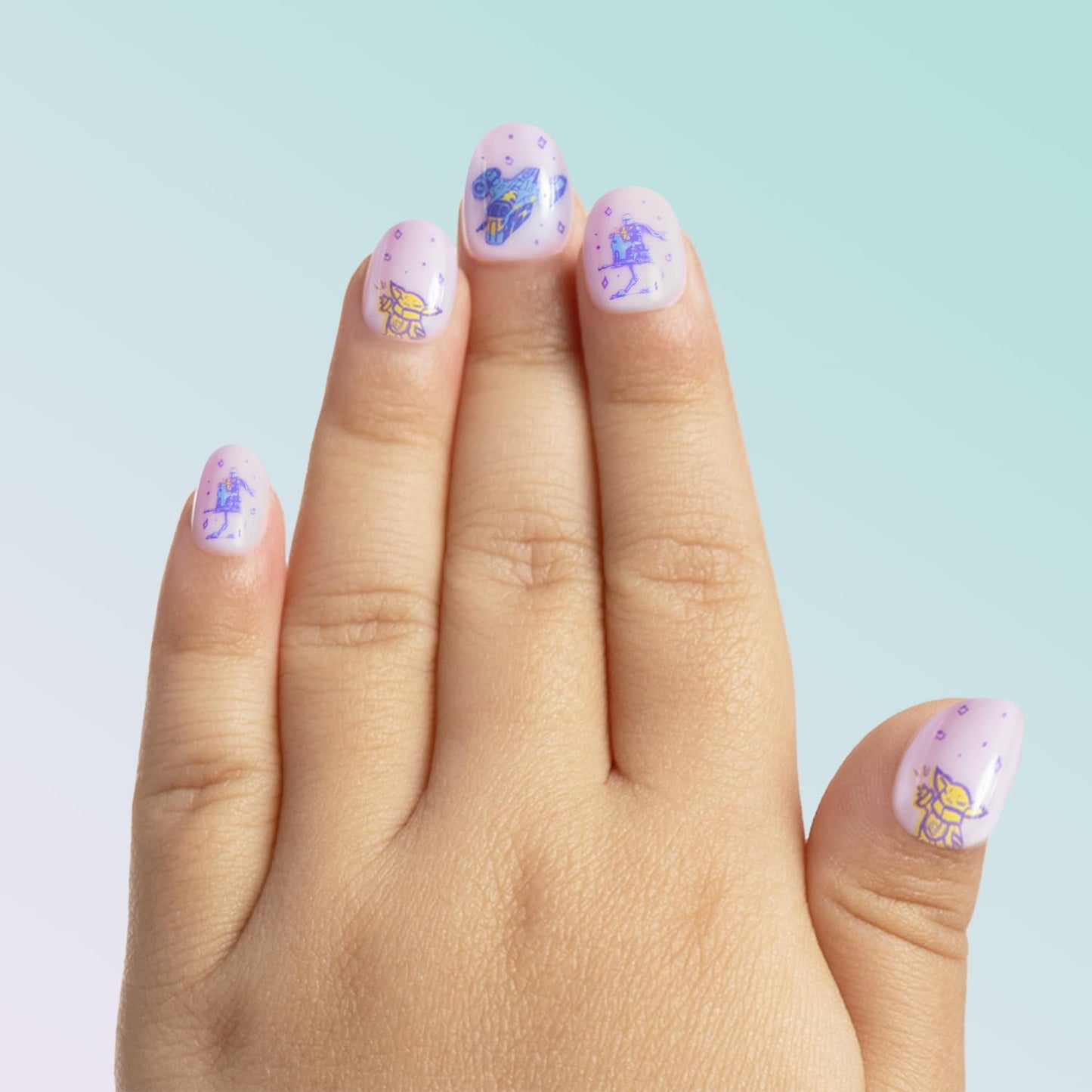 Olive & June Pressies Kids Press-On Nails (No Glue) | Star Wars: The Mandalorian & Grogu | 28 Fake Nails, 14 Sizes, 1 Nail File | Easy On-Off Mani Non-Toxic Tabs | XS/S, Round | Grogu + Mando = BFF